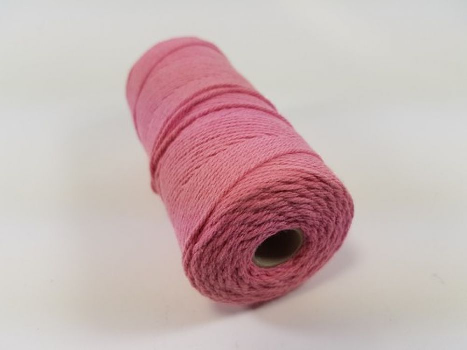 Katoen Macramé touw spoel nr 16 1,5mm 100grs - roze +/- 110mtr