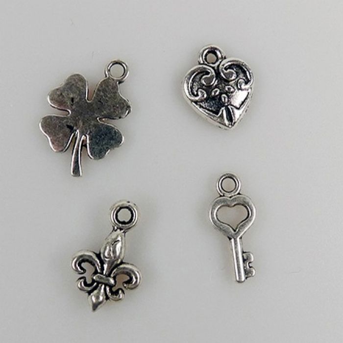 Nellie`s Choice Set 8 metalen bedels Good luck CHARM003