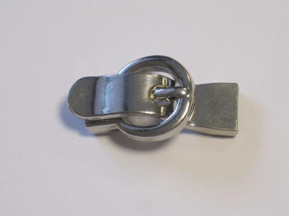 Magneetkoordsluiting plat platinum 13,5x41mm (gat 25x95mm) 1 12281-8103