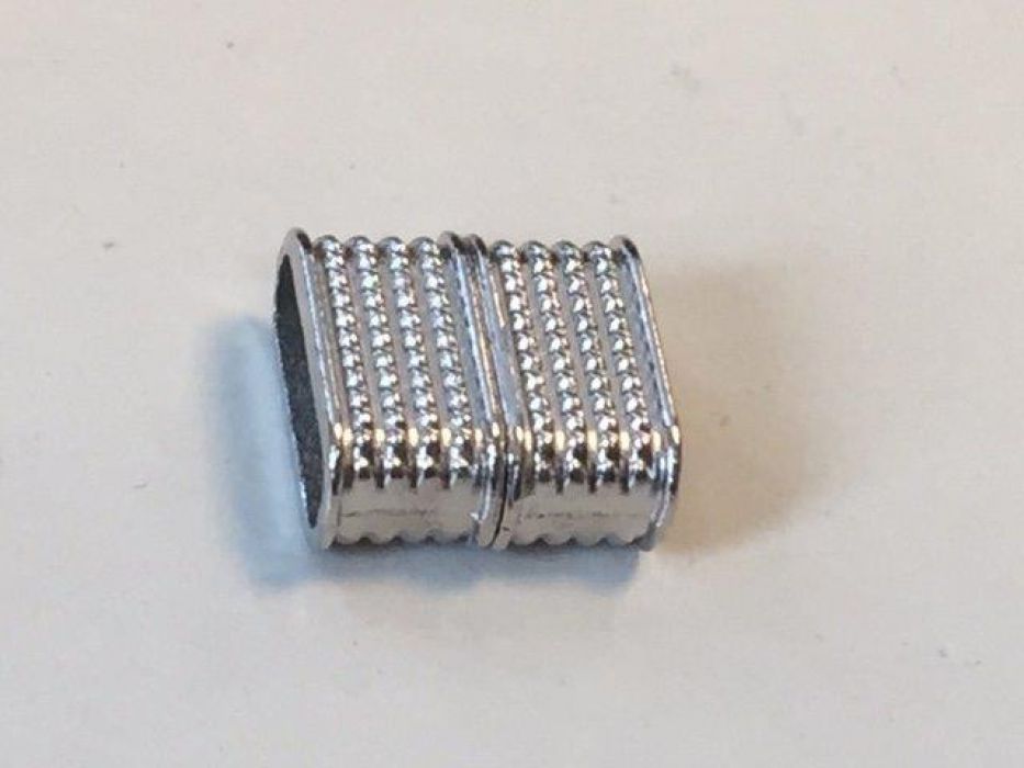 Magneetsluiting plat platinum 14x7mm (gat 95x35MM) 1 ST 12341-4121