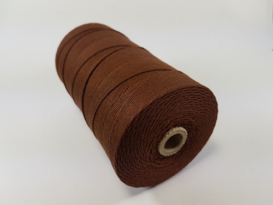 Katoen Macramé touw spoel nr 16 1,5mm 500grs - bruin +/- 550mtr