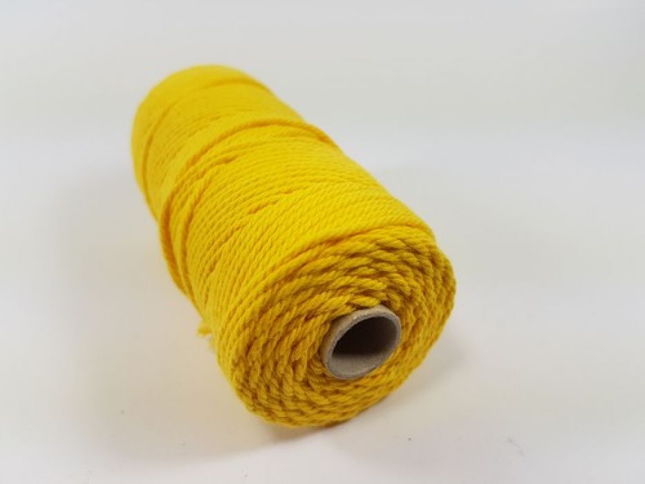 Katoen Macramé touw spoel nr 32 circa 2mm 100grs - geel +/- 43mtr
